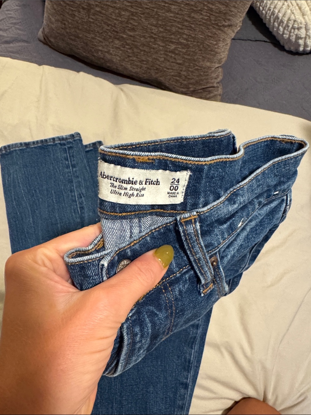 Slim straight ultra high rise jean - Picture 3 of 4